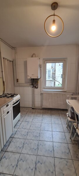 Tineretului Parc - str. Pridvorului, et. 2/4, centrala termica proprie